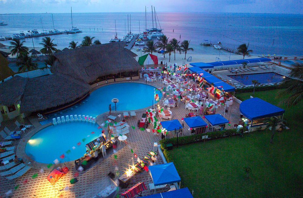 Aquamarina Beach Resort Hotel     Cancun Aquamarina Beach Cancun All